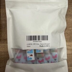 Dinosaur Party Favors Erasers Set